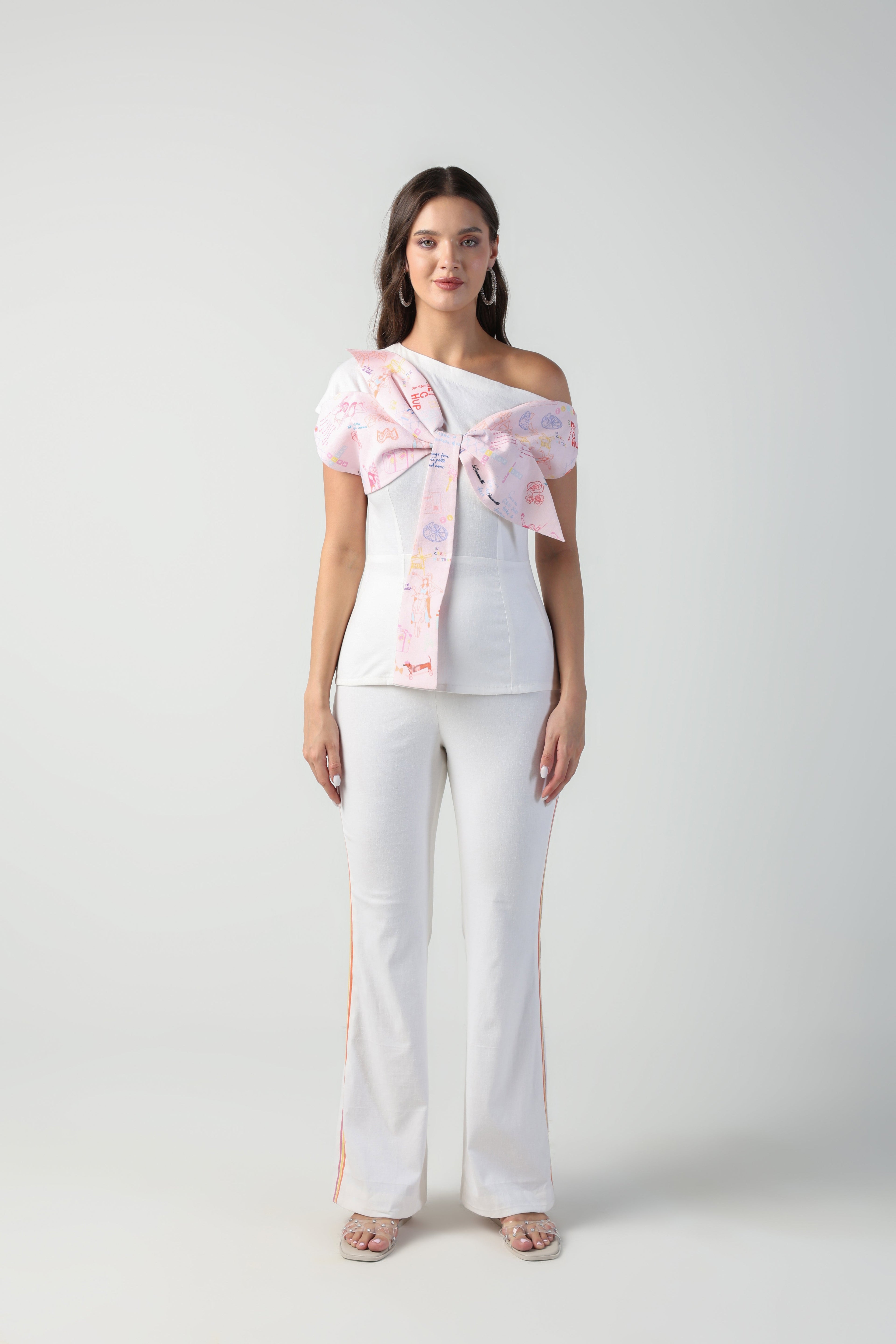 SLAVIA PINK AND WHITE ITALIAN SUMMER PRINTED 3D BOW CO-ORD SET - Fllaë