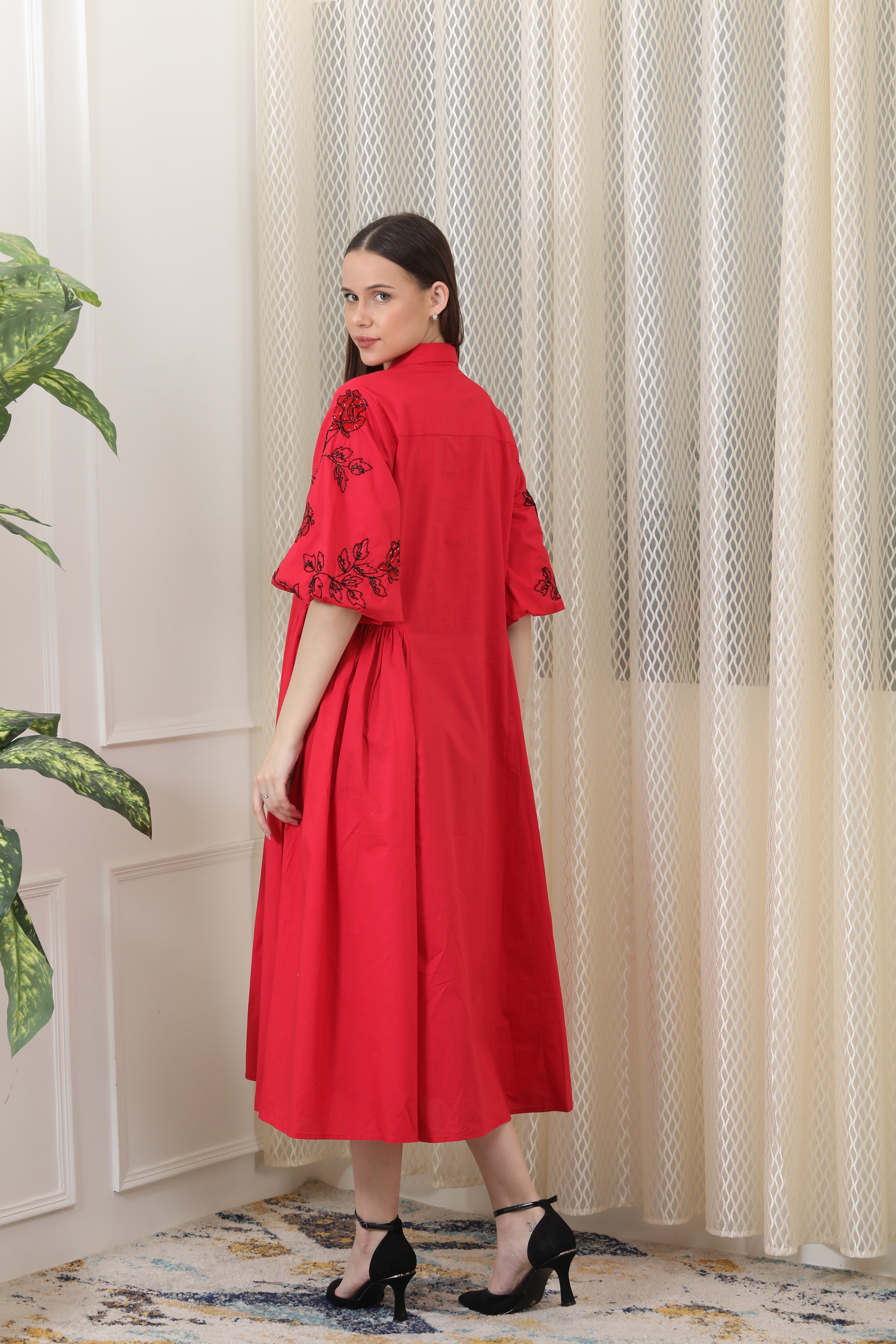 Lea Red Dress
