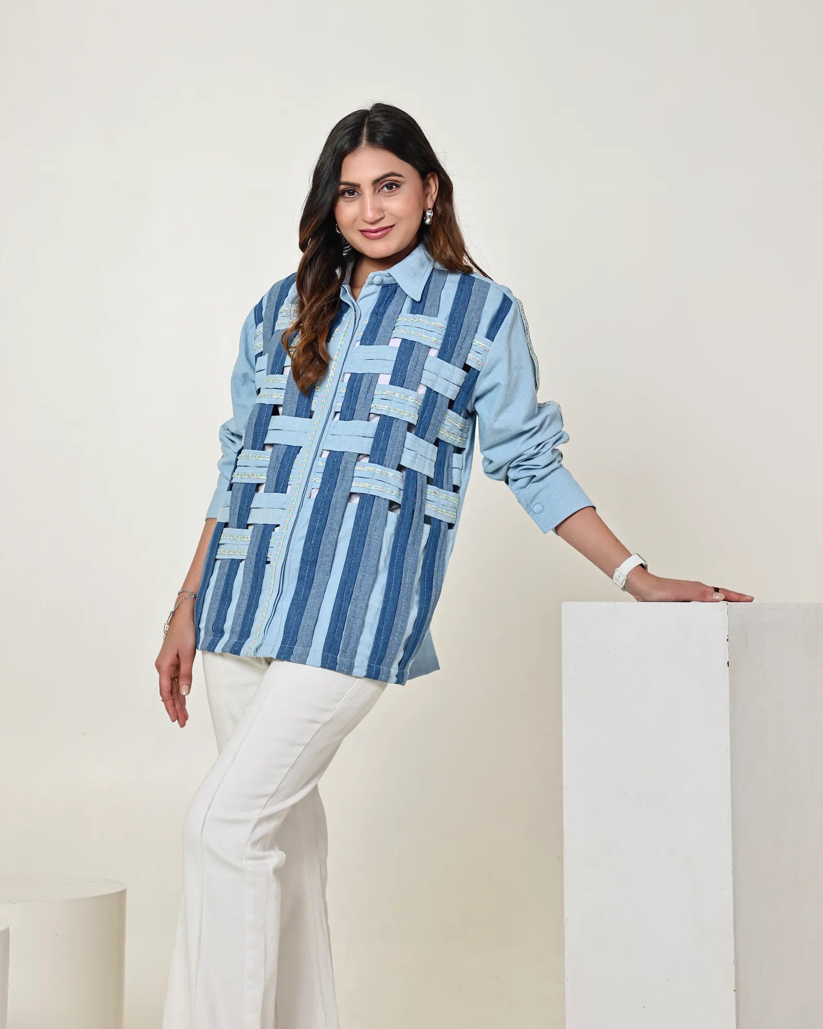 THE DARK AND LIGHT COLOR BLOCK ABSTRACT SHIRT