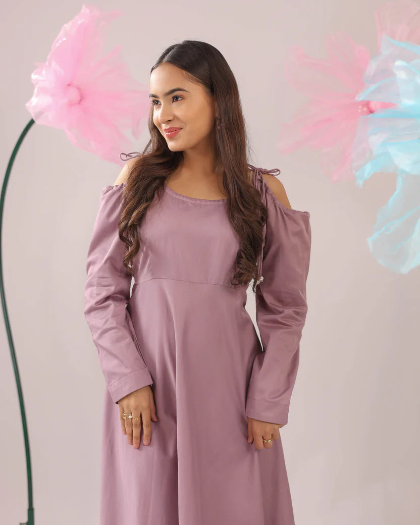 The dirty pink cold shoulder knot midi cotton dress