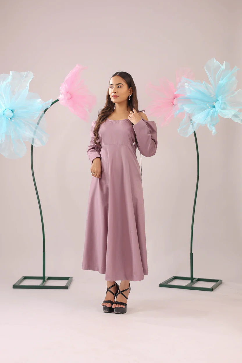 The dirty pink cold shoulder knot midi cotton dress
