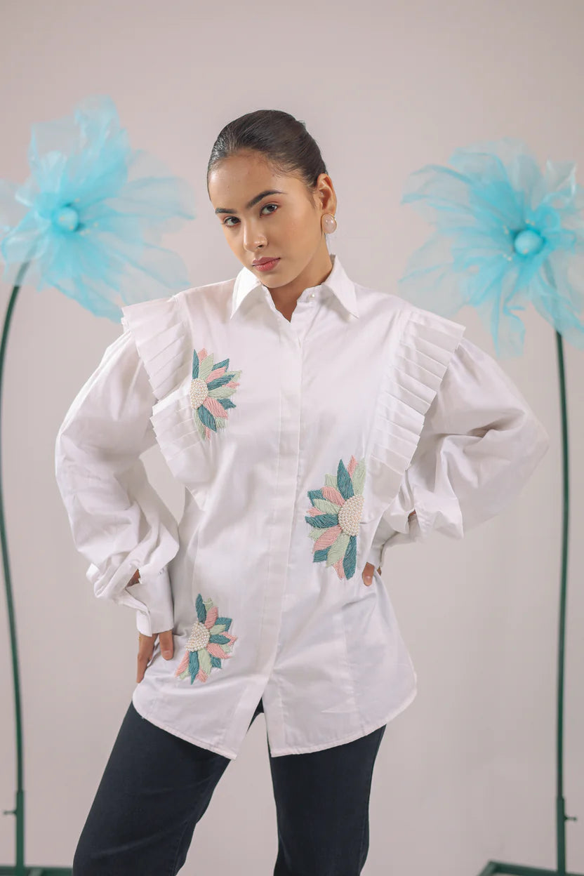 THE WHITE FLORAL PLEATED COTTON SHIRT